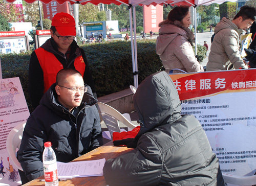 //www.gczujiao.com/__local/6/6C/46/4A6EE3C219446F4F6DADE3058B8_467ABAA6_20123.jpg